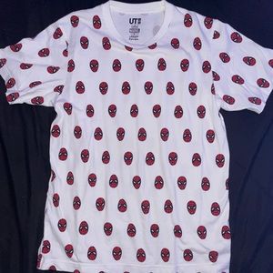 UT UNIQLO MARVEL SPIDERMAN SHIRT